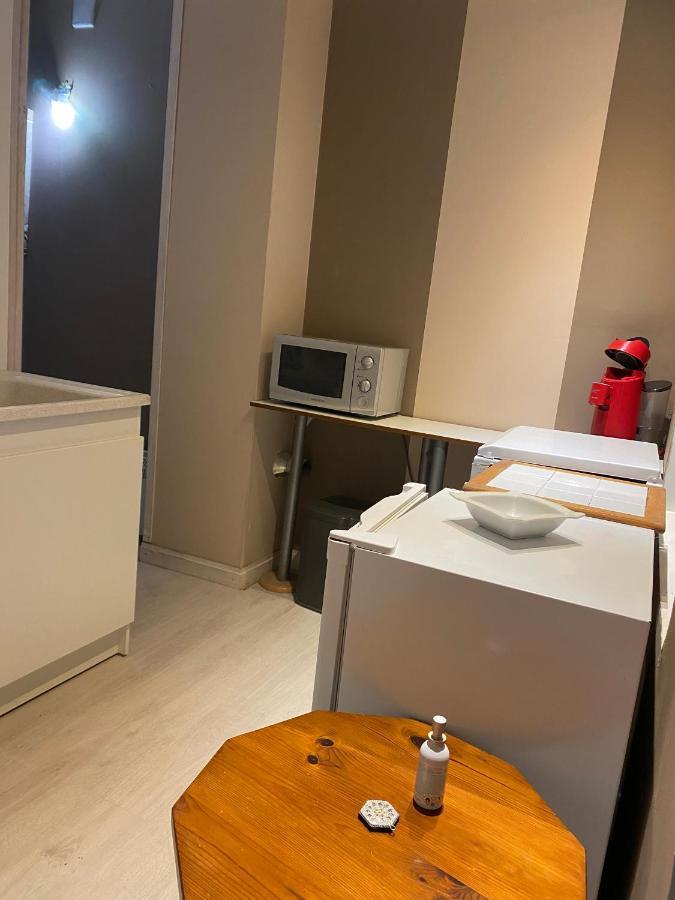 شقة Adorable Gesthouse Avec Parking Gratuit Sur Place. Le Chene المظهر الخارجي الصورة